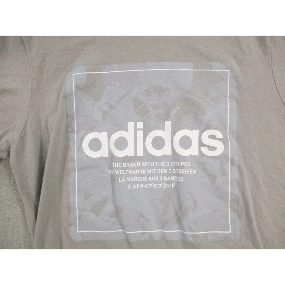 Adidas Mens Graphic T-Shirt Grey Box Logo Regular Fit Short‎ Sleeve Size M
